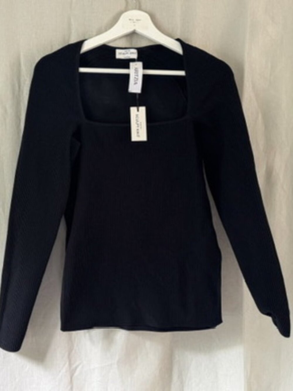 Aritzia Babaton Sculpt Knit Cultural Longsleeve Black Size L NWT